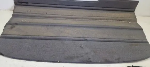 Parcel shelf