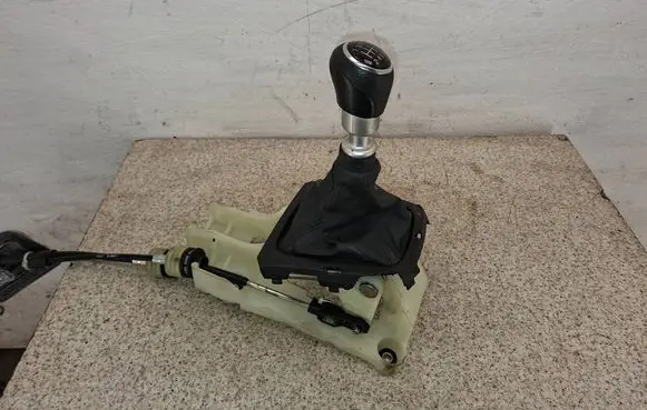 Suzuki Vitara (LY) Gear shifter/selector
