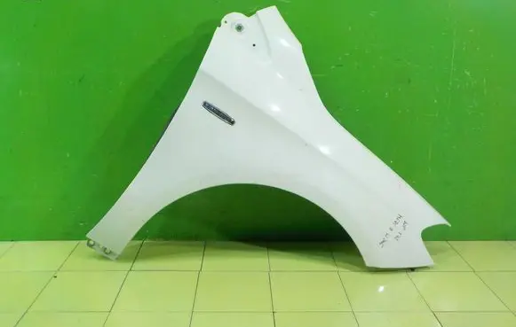 Mercedes-Benz B W246 W242 Fender PRZOD PRAWY