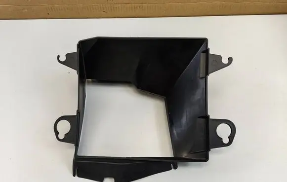 Volkswagen Golf VII Intercooler air channel guide 5G0117334C