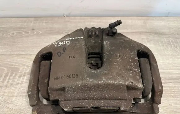 BMW 7 F01 F02 F03 F04 Front brake caliper