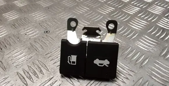 Nissan Qashqai Engine bonnet (hood) release handle