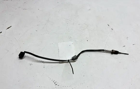 BMW 2 F22 F23 Exhaust gas temperature sensor 8589814