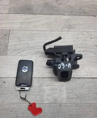Volvo V60 Ignition lock AH4N15607AE 28227917 CCAB09LP0300T0