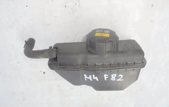 BMW M4 F82 F83 Coolant expansion tank/reservoir 2284601