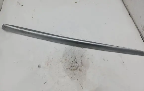 Mercedes-Benz ML W164 Front door trim bar A1647200622