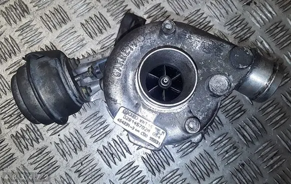 Audi A4 S4 B5 8D Turbo 02814570211