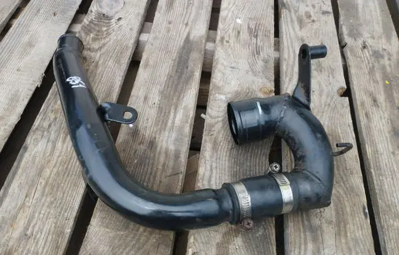 Toyota Corolla Verso E121 Intercooler hose/pipe
