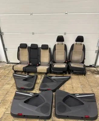 Volkswagen Tiguan Seat set FOTELETIGUAN5NI