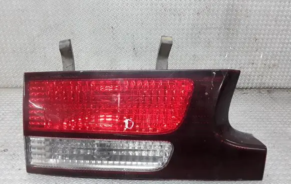 Tailgate rear/tail lights