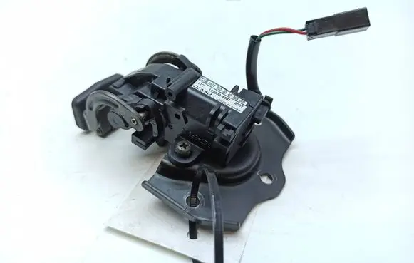 Mercedes-Benz Vito Viano W639 Vent window/glass motor A6398200042