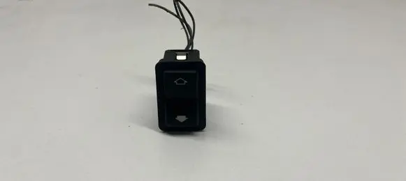 BMW 5 E39 Electric window control switch 8368974
