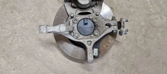 KIA EV6 Front wheel hub A03L