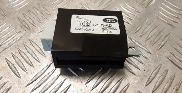 Land Rover Evoque I Window wiper interval relay BJ3217509AD