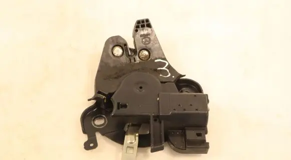 Mazda 6 Tailgate/trunk/boot lock/catch/latch 8F20