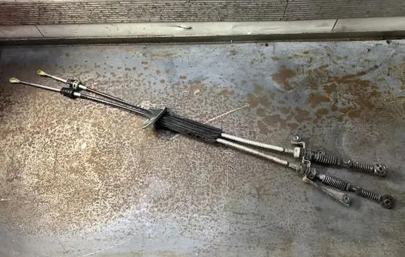 Volkswagen Sharan Gear shift cable linkage 7M3711874F