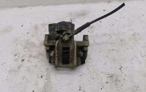 Volkswagen Golf VIII Rear brake caliper 5R3615406A