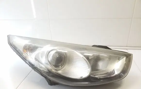 Hyundai ix35 Headlight/headlamp 921022Y