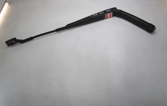 Volkswagen PASSAT B8 Front wiper blade arm 3G1955409