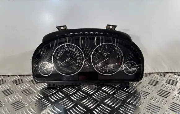 BMW X3 F25 Speedometer (instrument cluster) 9232890 17649411 9334750