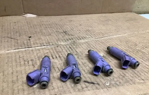 Toyota Corolla Verso AR10 Fuel injectors set 2325022100