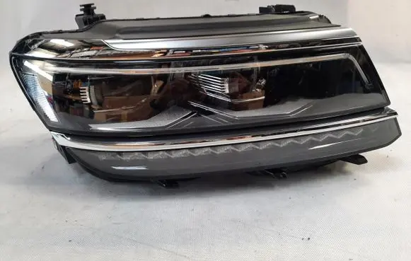 Volkswagen Tiguan Headlight/headlamp 5NN941082C