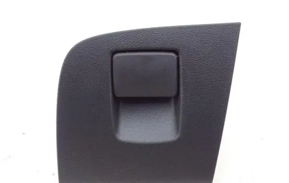 Mitsubishi Pajero Glove box 39050143