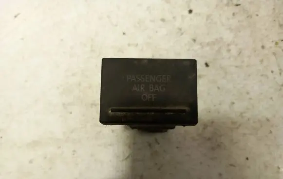 Volkswagen Touareg I Passenger airbag on/off switch 7L6919235A