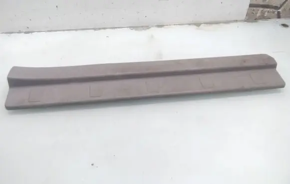 Nissan X-Trail T30 Front sill trim cover H6115452100