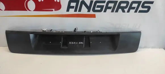 Trunk door license plate light bar