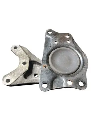 Engine mounting bracket