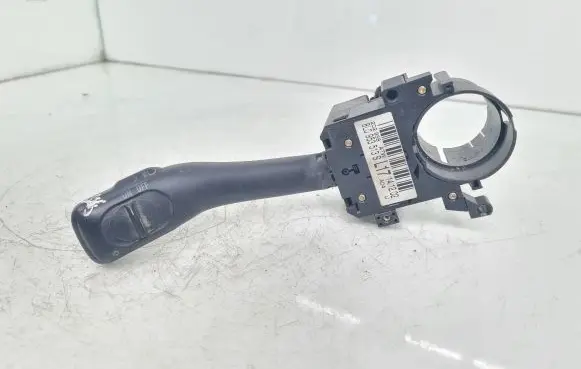 Volkswagen PASSAT B5.5 Indicator stalk 8L0953513S