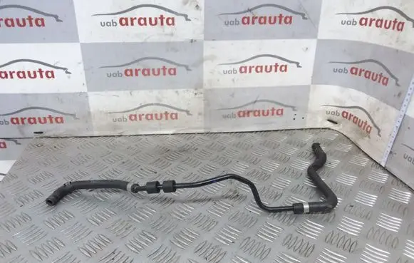 Volkswagen Touareg I Engine coolant pipe/hose 7L6122447M