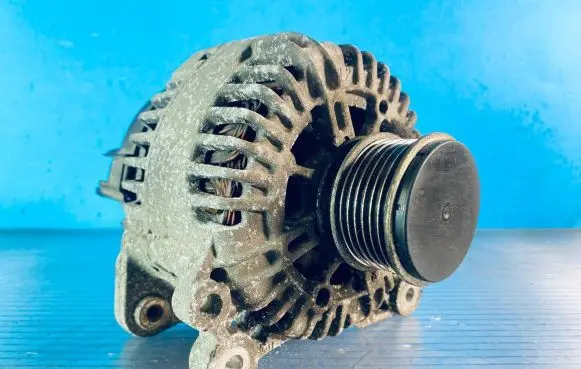 Skoda Octavia Mk2 (1Z) Generator/alternator 06F903023C