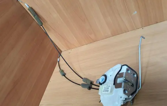 Honda Civic Front door lock 72111SMGG0