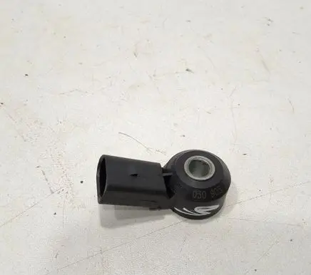 Volkswagen Touran I Detonation knock sensor 030905377C