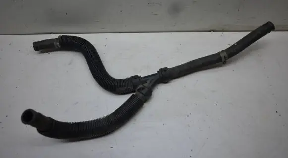 Chrysler Town & Country V Engine coolant pipe/hose