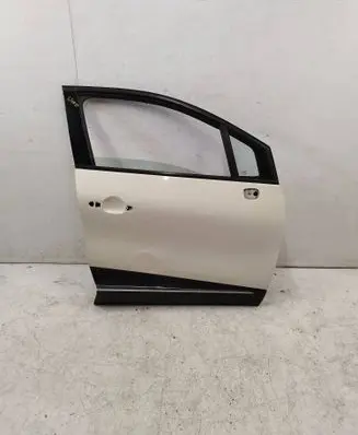 Renault Captur Front door