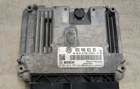 Skoda Octavia Mk2 (1Z) Engine control unit/module 03G906021SS 03G906021AB 0281014587
