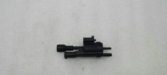 Mercedes-Benz E W212 Valve vacuum A0025407097
