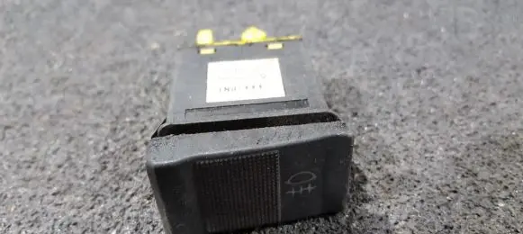 Fog light switch
