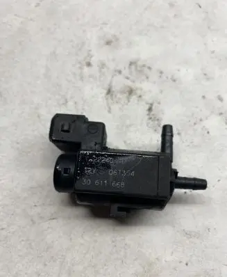 Volvo V70 Turbo solenoid valve 30611668