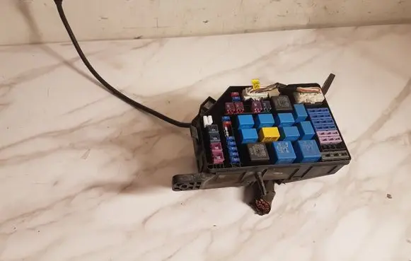 Hyundai Tucson LM Fuse module 912282E220