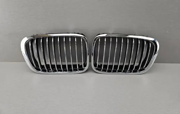 BMW 3 E46 Front bumper upper radiator grill 8208489 51138208489 8208490