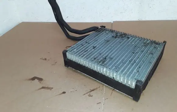 Audi A4 S4 B7 8E 8H Air conditioning (A/C) radiator (interior) 8E1820103A