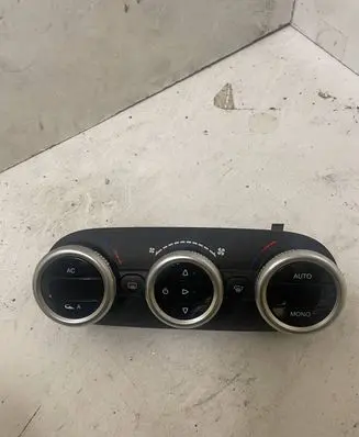 Alfa Romeo Giulietta Climate control unit 156091524