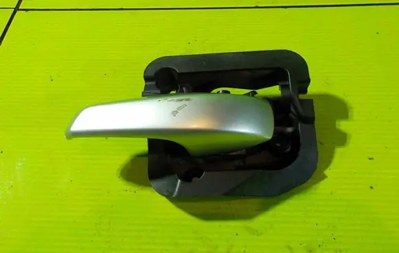 Smart ForTwo II Front door interior handle PRZOD