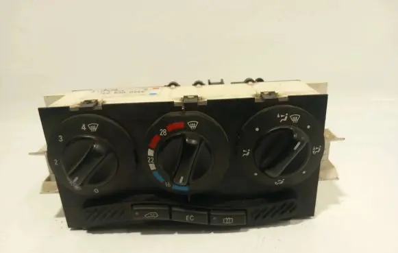 Mercedes-Benz A W168 Climate control unit 1688300485 K112698