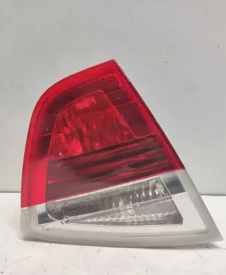 Tailgate rear/tail lights