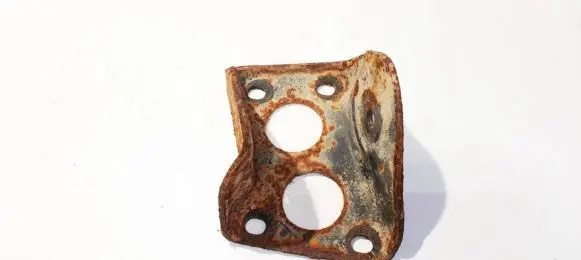 Volkswagen Golf IV Bracket in trunk/boot 